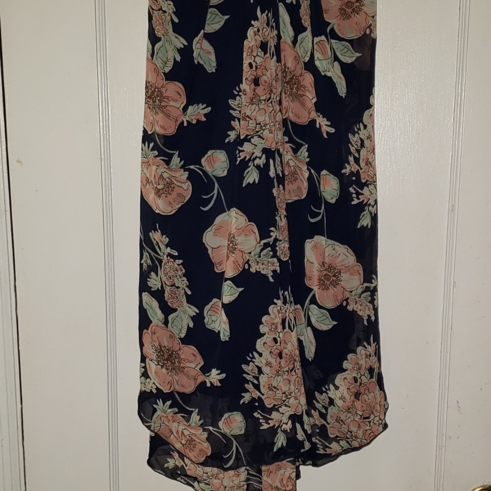 Dress - Picture 4 of 4